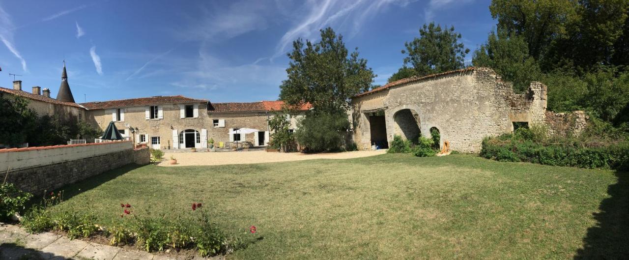 Bed and Breakfast Clos du Grand Fief à Cherbonnieres Extérieur photo